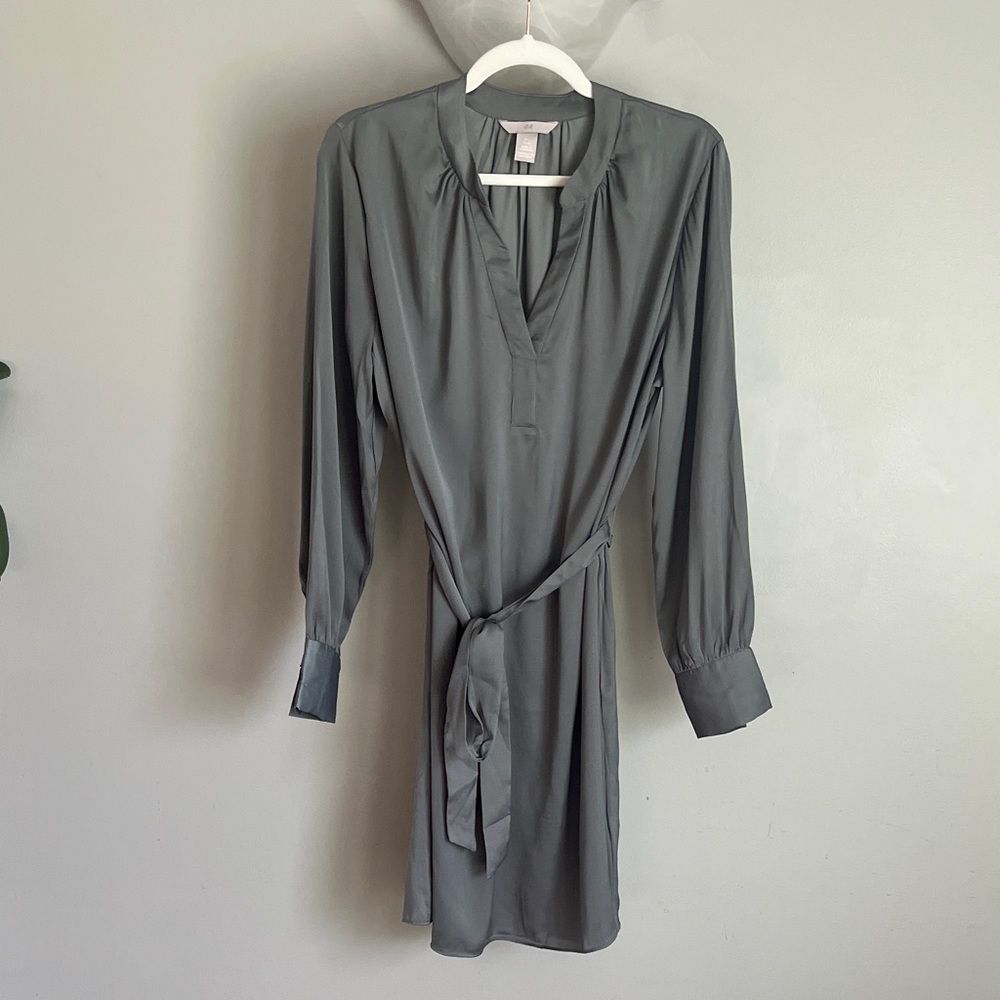 H&M Grey Long Sleeve Belted Dress Size Large